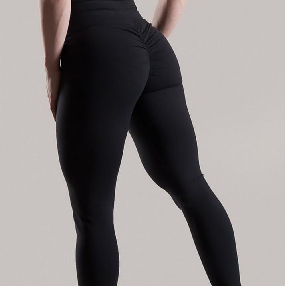 Olive Scrunch Booty Leggings